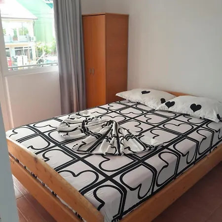 Casa Betty Konukevi *